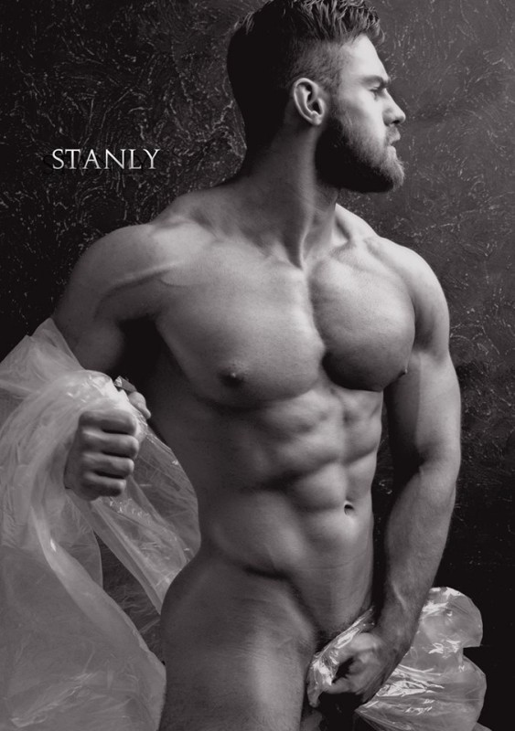 Konstantin-Kamynin-The-Apollo-Dream-Stanley-Photos-Burbujas-De-Deseo-01-563x800